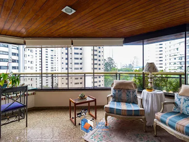 Apartamento com 266m² 4 quartos e 6 banheiros, à venda, no bairro Vila Suzana em São Paulo