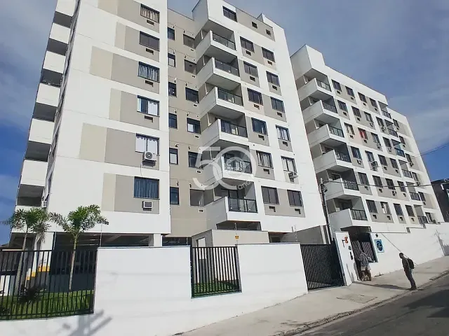 Apartamento 2 quartos e 2 banheiros, para alugar, no bairro Irajá em Rio de Janeiro