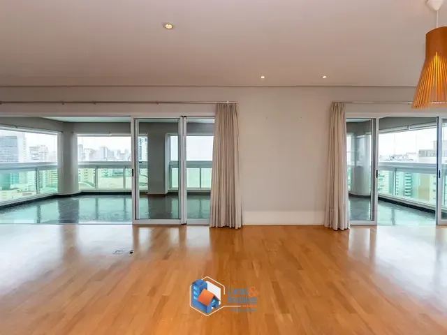 Apartamento com 233m² 4 quartos e 5 banheiros, à venda, no bairro Vila Uberabinha em São Paulo