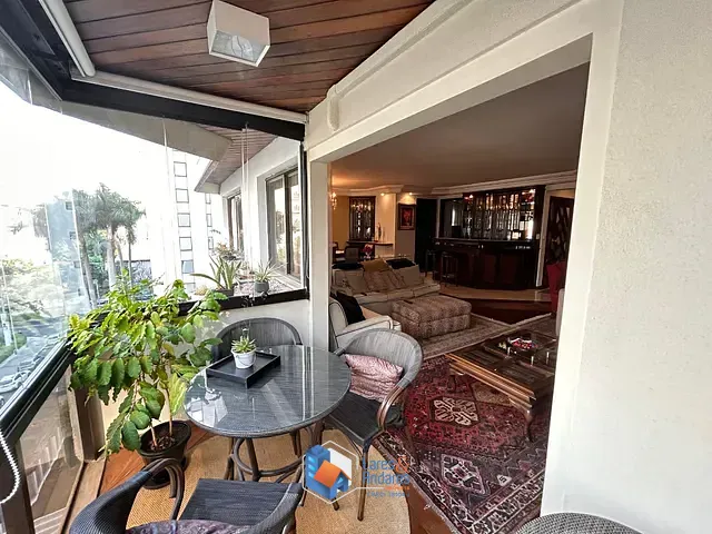 Apartamento com 200m² 4 quartos e 5 banheiros, à venda, no bairro Jardim Paulista em São Paulo