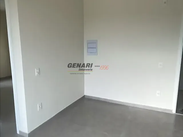 Apartamento 2 quartos e 2 banheiros, para alugar, no bairro Jardim Barcelona em Indaiatuba