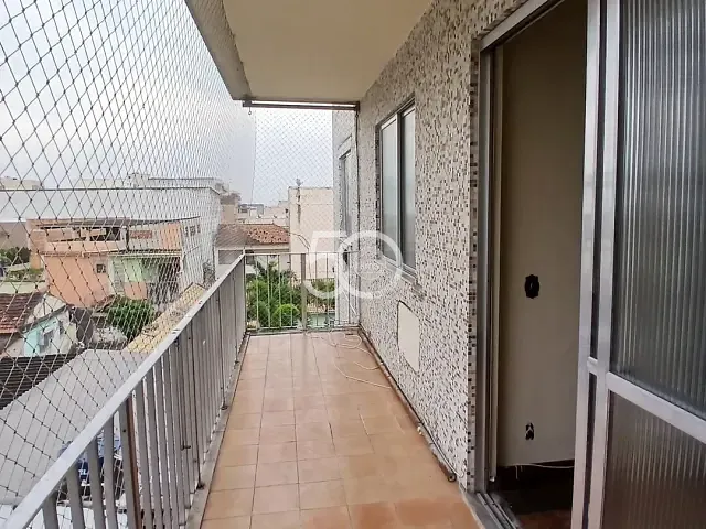 Apartamento com 75m² 2 quartos e 2 banheiros, para alugar, no bairro Irajá em Rio de Janeiro