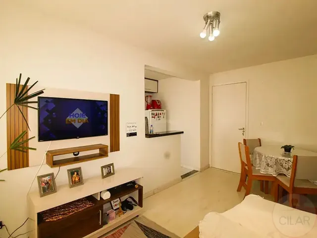 Apartamento 2 quartos e 2 banheiros, à venda, no bairro Xaxim em Curitiba