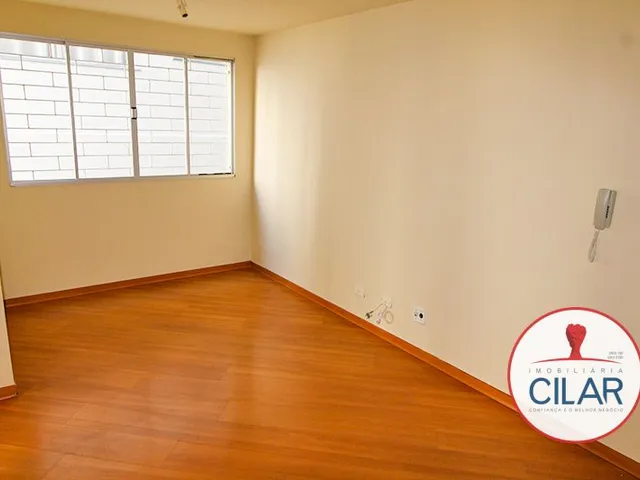 Apartamento 2 quartos e 1 banheiro, à venda, no bairro Capão Raso em Curitiba