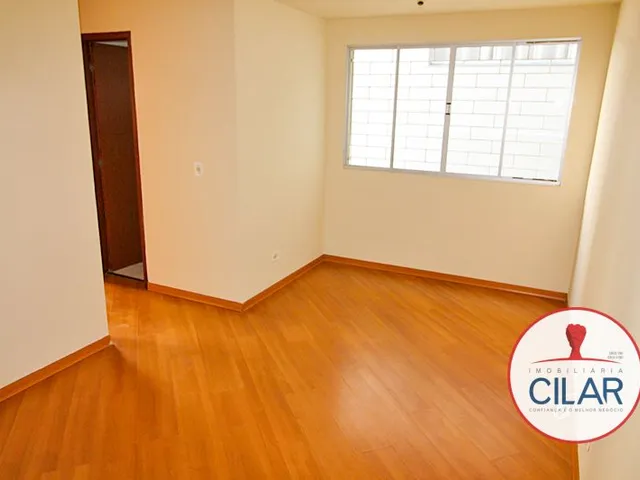 Apartamento 2 quartos e 1 banheiro, à venda, no bairro Capão Raso em Curitiba