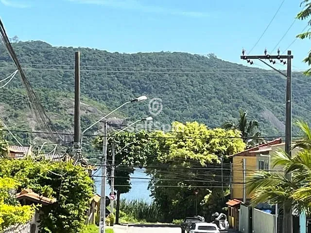 Apartamento com 166m² 2 quartos e 3 banheiros, para alugar, no bairro Piratininga em Niterói