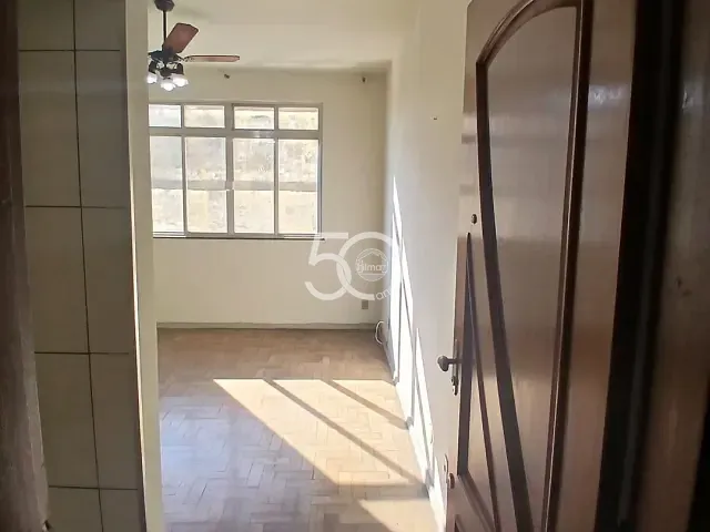 Apartamento com 57m² 2 quartos e 1 banheiro, para alugar, no bairro Vista Alegre em Rio de Janeiro
