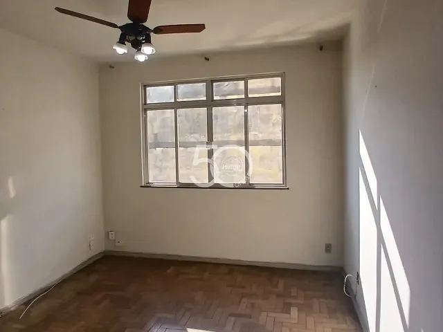 Apartamento com 57m² 2 quartos e 1 banheiro, para alugar, no bairro Vista Alegre em Rio de Janeiro