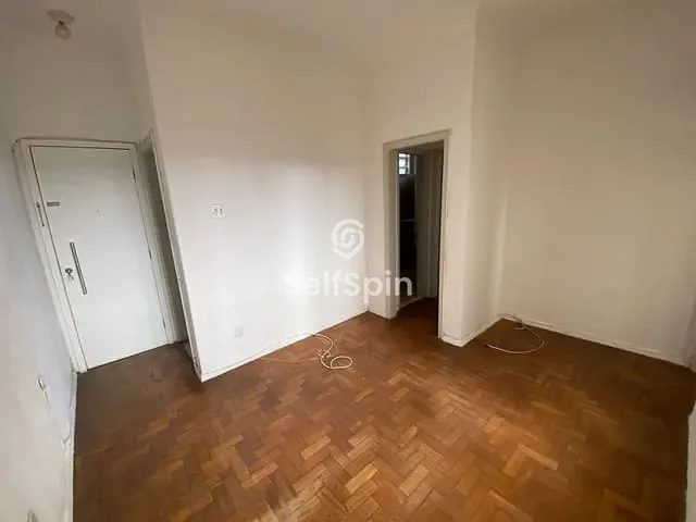 Apartamento 2 quartos e 2 banheiros, para alugar, no bairro Icaraí em Niterói