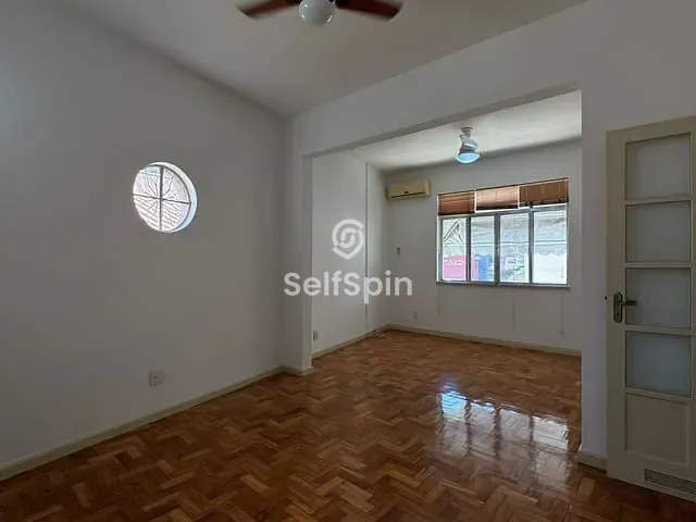 Apartamento 1 quarto e 1 banheiro, para alugar, no bairro Pe Pequeno em Niterói