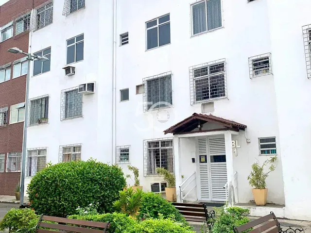 Apartamento 2 quartos e 1 banheiro, à venda, no bairro Irajá em Rio de Janeiro