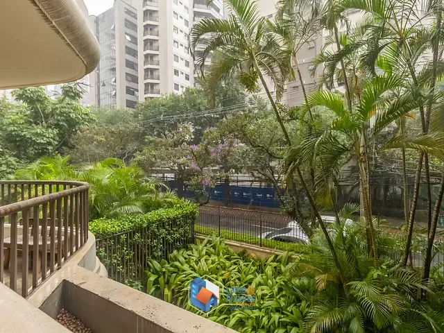 Apartamento com 170m² 4 quartos e 5 banheiros, à venda, no bairro Moema em São Paulo