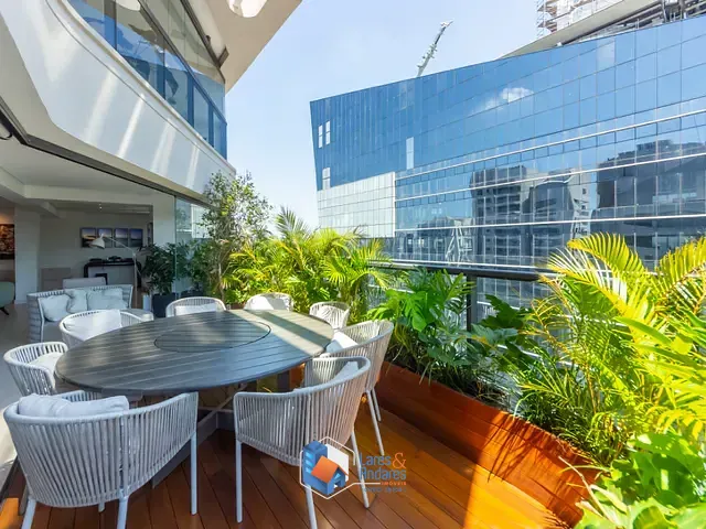 Apartamento com 270m² 4 quartos e 6 banheiros, à venda, no bairro Chácara Santo Antônio em São Paulo