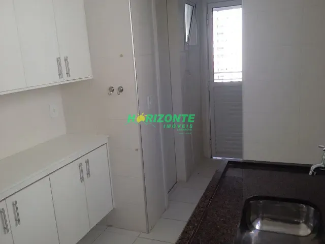 Apartamento com 78m² 2 quartos e 3 banheiros, para alugar, no bairro Parque Residencial Aquarius em São José dos Campos