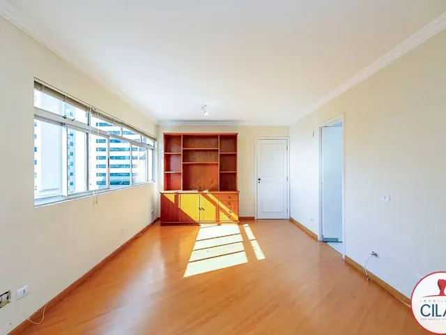 Apartamento 2 quartos e 2 banheiros, à venda, no bairro Centro em Curitiba