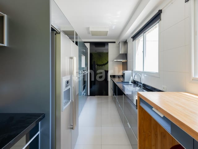 Apartamento com 168m² 2 quartos e 4 banheiros, à venda ou para alugar, no bairro Itaim Bibi em São Paulo