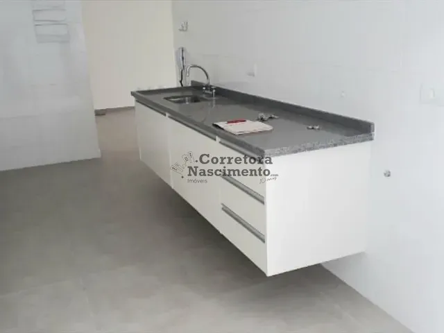 Apartamento 2 quartos e 2 banheiros, para alugar, no bairro Condomínio Royal Park em São José dos Campos