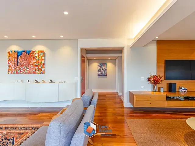 Apartamento com 182m² 3 quartos e 4 banheiros, à venda, no bairro Real Parque em São Paulo