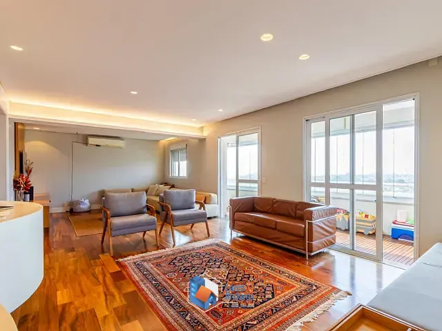 Apartamento com 182m² 3 quartos e 4 banheiros, à venda, no bairro Real Parque em São Paulo