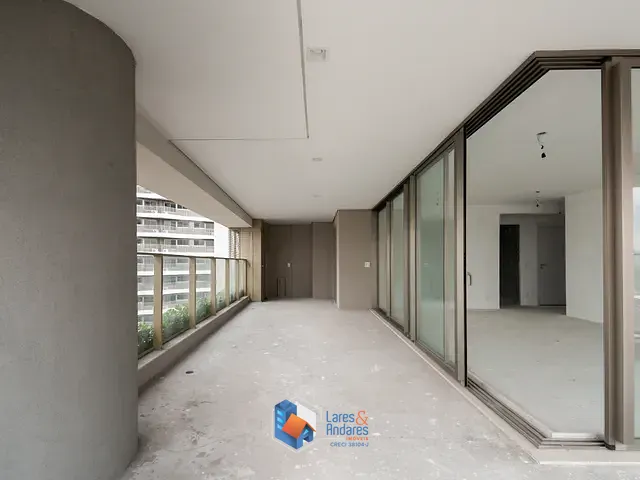 Apartamento com 221m² 3 quartos e 5 banheiros, à venda, no bairro Moema em São Paulo