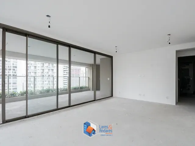 Apartamento com 221m² 3 quartos e 5 banheiros, à venda, no bairro Moema em São Paulo