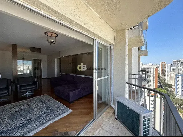 Apartamento 4 quartos e 3 banheiros, à venda, no bairro Moema em São Paulo