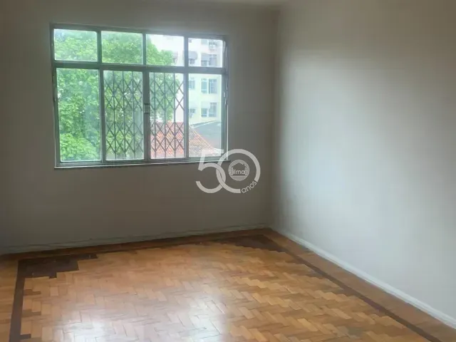Apartamento com 88m² 2 quartos e 2 banheiros, para alugar, no bairro Irajá em Rio de Janeiro