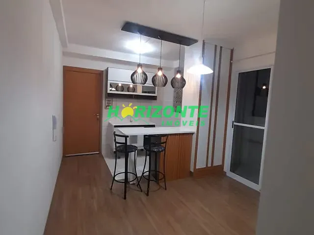 Apartamento 2 quartos e 2 banheiros, à venda ou para alugar, no bairro Urbanova em São José dos Campos