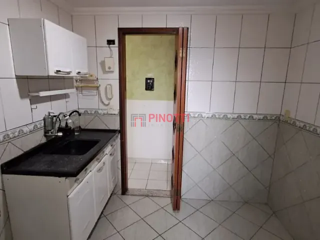Apartamento 2 quartos e 1 banheiro, à venda ou para alugar, no bairro Santa Terezinha em São Bernardo do Campo