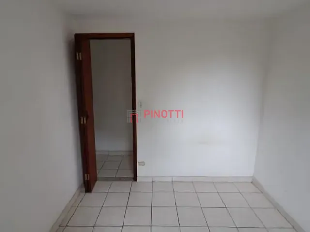 Apartamento 2 quartos e 1 banheiro, à venda ou para alugar, no bairro Santa Terezinha em São Bernardo do Campo