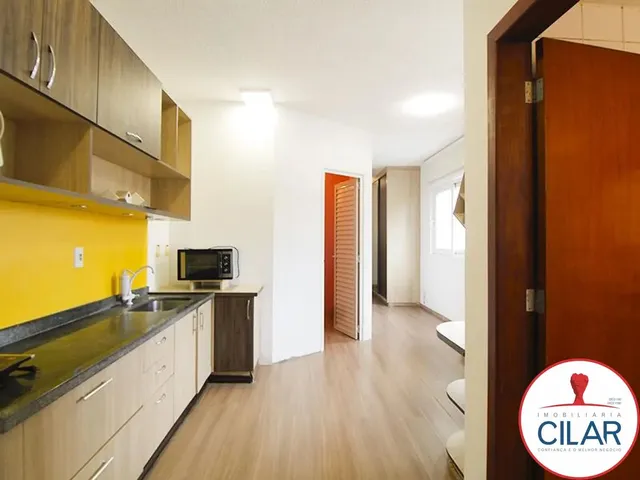 Apartamento 2 quartos e 1 banheiro, para alugar, no bairro Centro em Curitiba