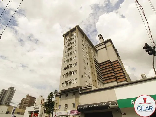 Apartamento 2 quartos e 1 banheiro, para alugar, no bairro Centro em Curitiba