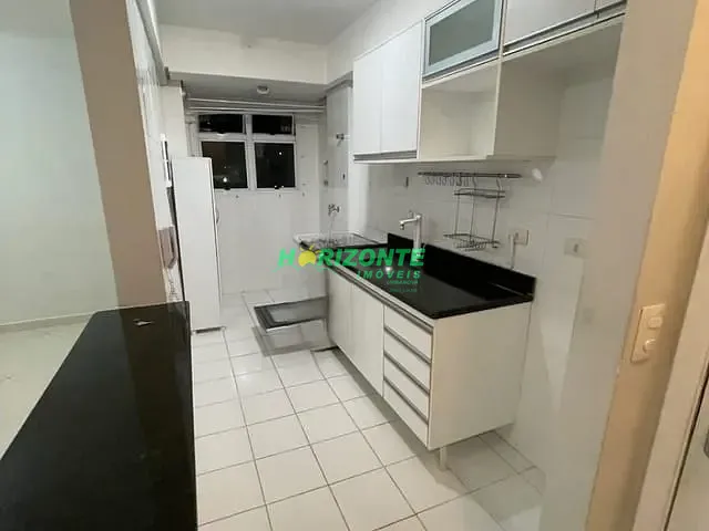 Apartamento 2 quartos e 2 banheiros, à venda ou para alugar, no bairro Loteamento Urbanova II em São José dos Campos