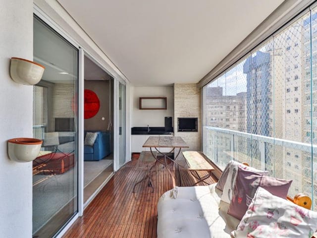 Apartamento com 140m² 2 quartos e 3 banheiros, à venda ou para alugar, no bairro Pinheiros em São Paulo