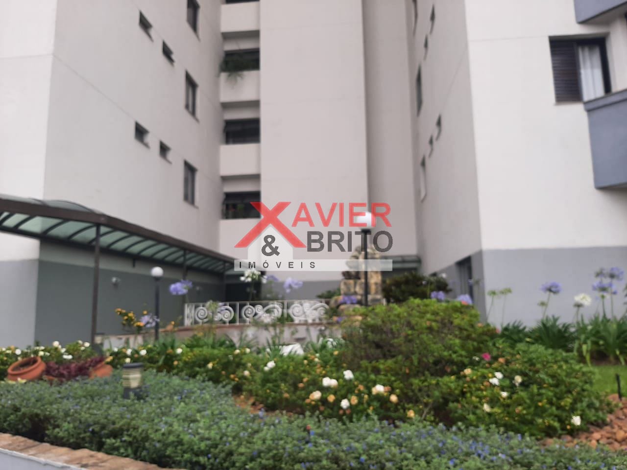 Apartamento à venda com 3 quartos, 75m² - Foto 2