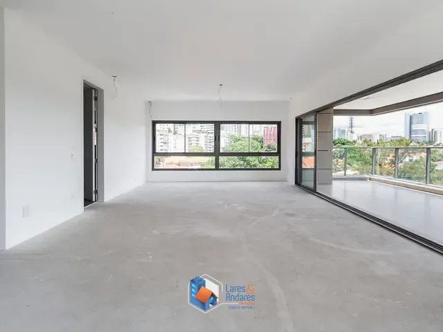 Apartamento com 280m² 3 quartos e 4 banheiros, à venda, no bairro Higienópolis em São Paulo