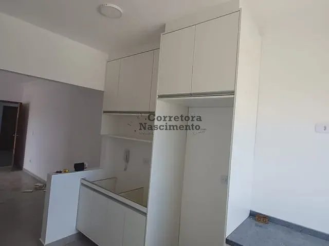 Apartamento 2 quartos e 2 banheiros, para alugar, no bairro Bairro do Colonia em Jacareí