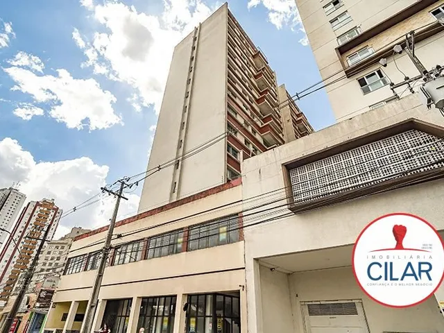 Apartamento 3 quartos e 2 banheiros, para alugar, no bairro Cristo Rei em Curitiba