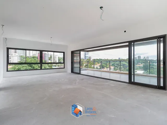 Apartamento com 280m² 3 quartos e 4 banheiros, à venda, no bairro Higienópolis em São Paulo