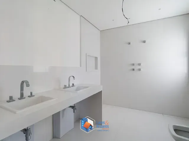 Apartamento com 280m² 3 quartos e 4 banheiros, à venda, no bairro Higienópolis em São Paulo