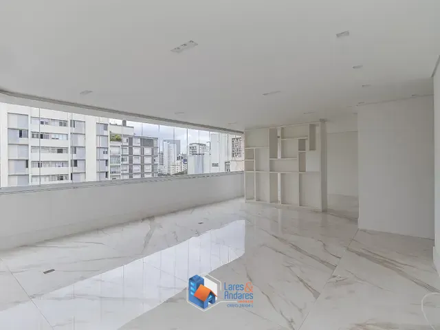 Apartamento com 265m² 3 quartos e 4 banheiros, à venda, no bairro Higienópolis em São Paulo