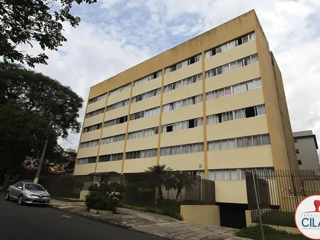 Apartamento 2 quartos e 1 banheiro, para alugar, no bairro Vila Izabel em Curitiba