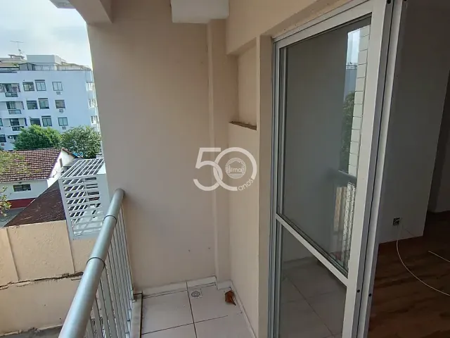 Apartamento 2 quartos e 2 banheiros, para alugar, no bairro Pechincha em Rio de Janeiro