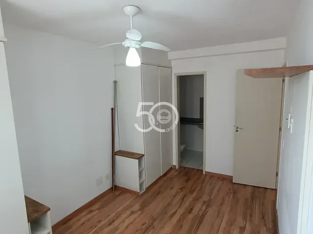 Apartamento 2 quartos e 2 banheiros, para alugar, no bairro Pechincha em Rio de Janeiro