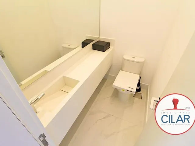 Apartamento 3 quartos e 4 banheiros, para alugar, no bairro Água Verde em Curitiba