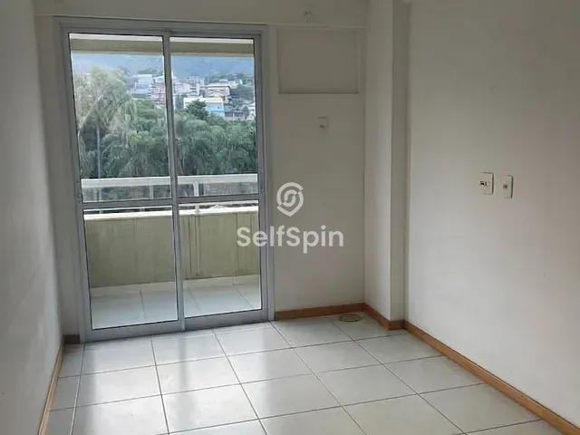Apartamento 2 quartos e 2 banheiros, para alugar, no bairro Badu em Niterói