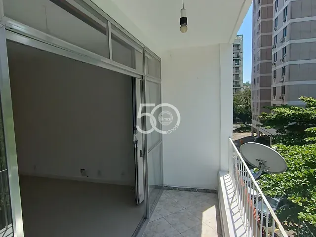 Apartamento 2 quartos e 2 banheiros, para alugar, no bairro Freguesia (Jacarepaguá) em Rio de Janeiro