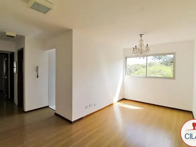 Apartamento 3 quartos e 2 banheiros, para alugar, no bairro Bigorrilho em Curitiba