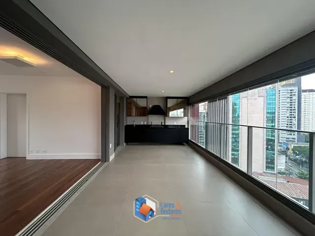 Apartamento com 160m² 3 quartos e 5 banheiros, à venda, no bairro Vila Nova Conceição em São Paulo