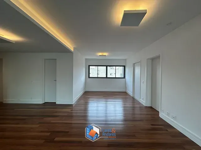 Apartamento com 160m² 3 quartos e 5 banheiros, à venda, no bairro Vila Nova Conceição em São Paulo